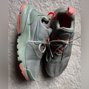 Big Kid Nike Hunger Green/Orange Air Presto Fly Size 4